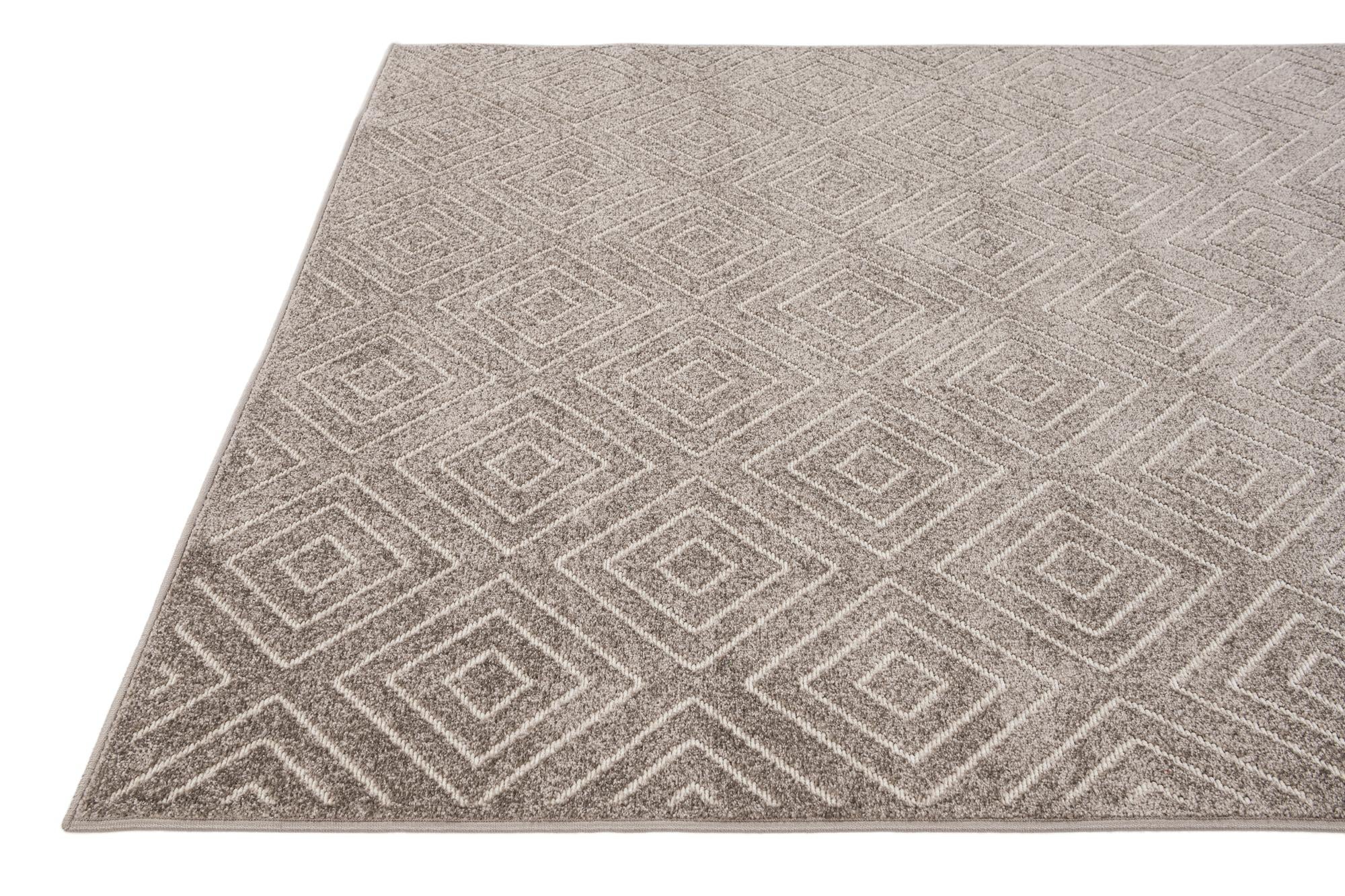 5' 3 x 7' 8 Easy-Clean Modern Indoor / Outdoor Rug