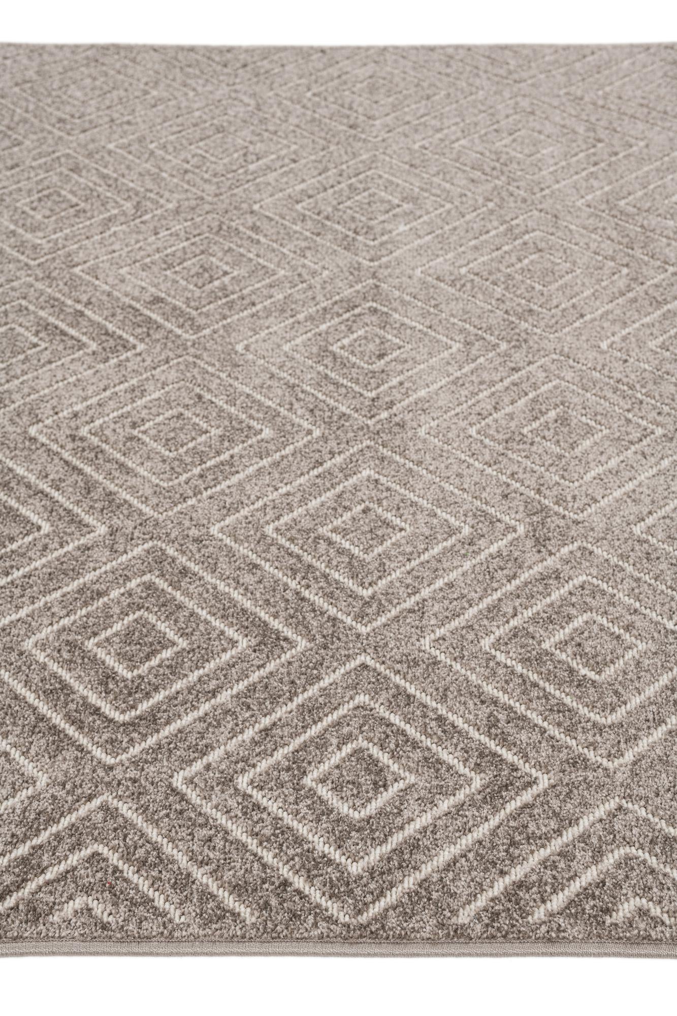 5' 3 x 7' 8 Easy-Clean Modern Indoor / Outdoor Rug