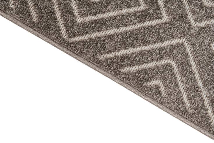 Detail image of 5' 3 x 7' 8 Easy-Clean Modern Indoor / Outdoor Rug