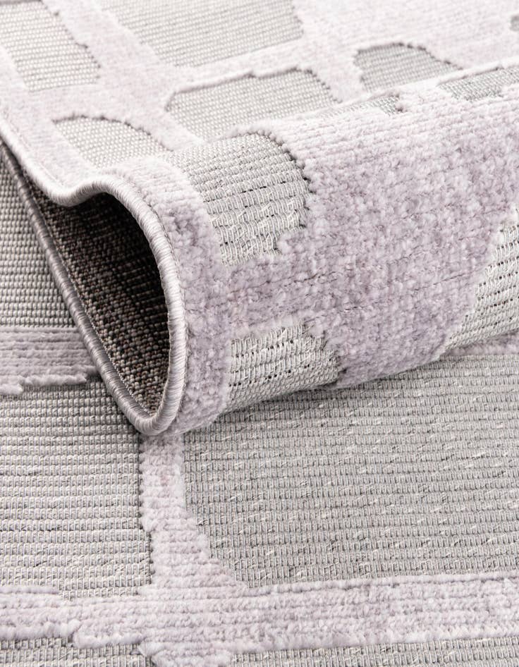 Detail image of 5' x 7' 7  Washable  Indoor / Outdoor Rug