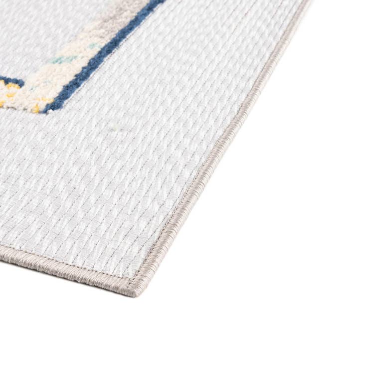 Detail image of 5' 3 x 7' 7 Easy-Clean Indoor / Outdoor Rug