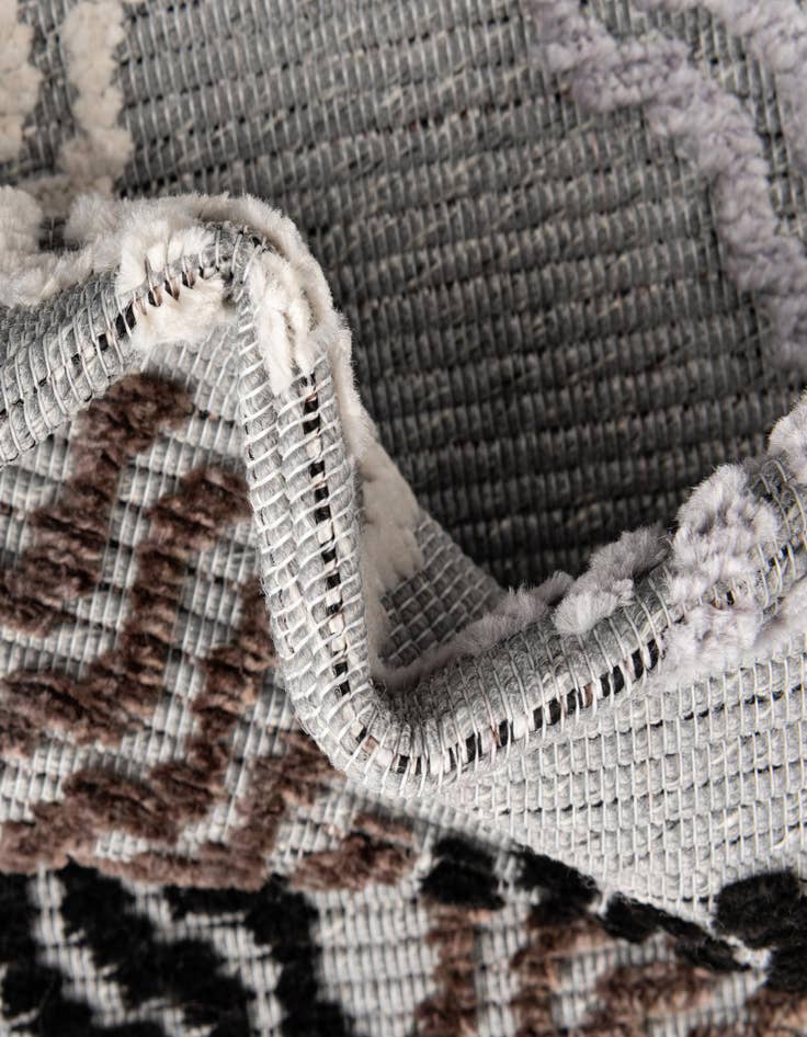 Detail image of 5' x 7' 7  Washable  Indoor / Outdoor Rug