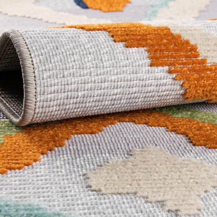 Detail image of 5' 3 x 7' 7 Easy-Clean Indoor / Outdoor Rug