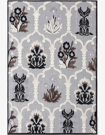Light Gray Easy-Clean Indoor / Outdoor Rug