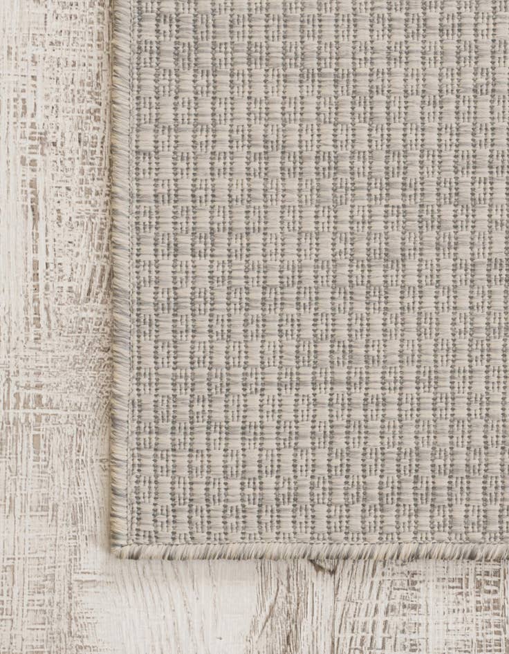 Detail image of 9' x 12'  Washable Solid Indoor / Outdoor Rug