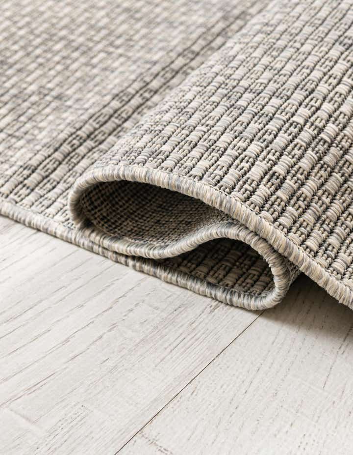 5' 3 x 8' Easy-Clean Solid Indoor / Outdoor Rug