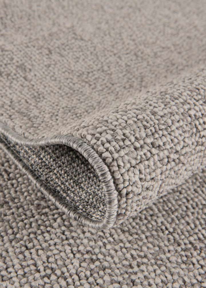 5' 3 x 8' Easy-Clean Solid Indoor / Outdoor Rug