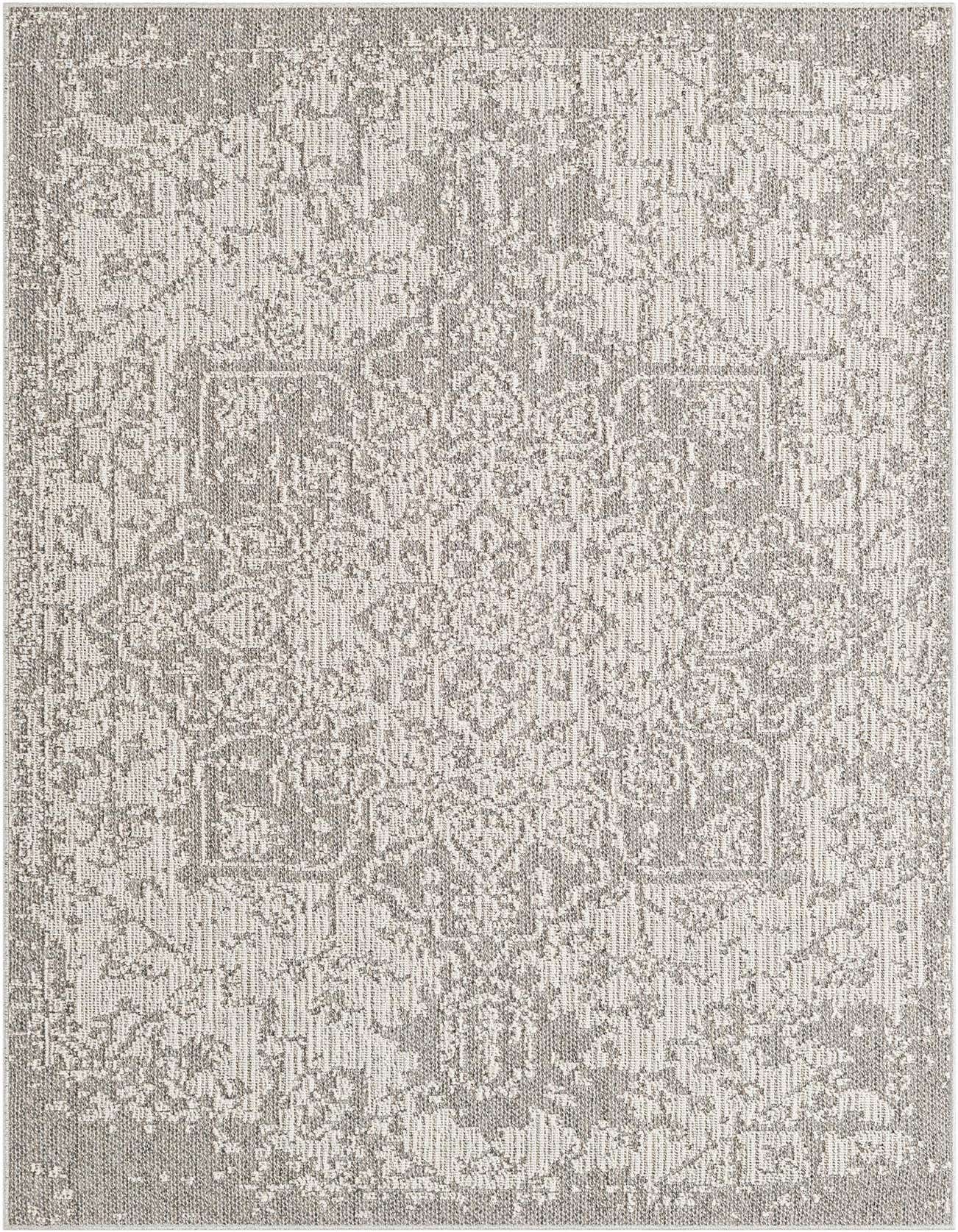 5' 3 x 8' Easy-Clean Traditional Indoor / Outdoor Rug