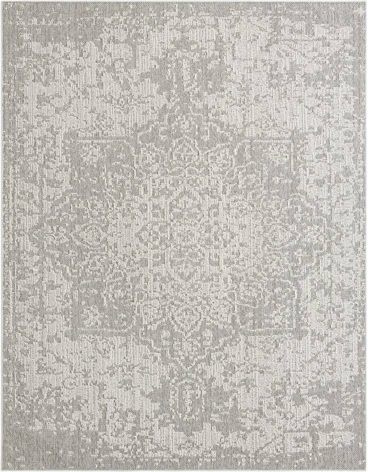 Detail image of 7' 10 x 10' Easy-Clean Traditional Indoor / Outdoor Rug