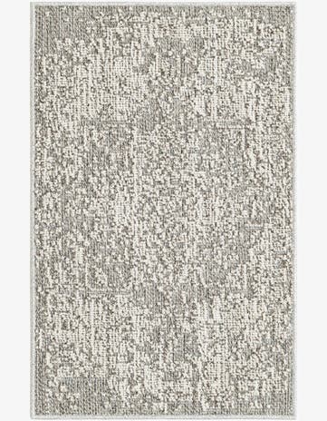 Light Gray Easy-Clean Traditional Indoor / Outdoor Rug
