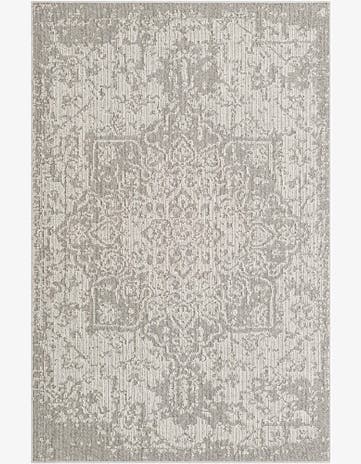 5' 3 x 8' Easy-Clean Traditional Indoor / Outdoor Rug