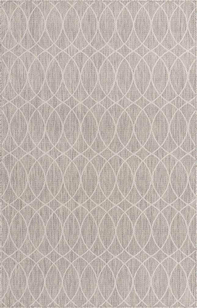 5' 3 x 8' Easy-Clean Trellis Indoor / Outdoor Rug