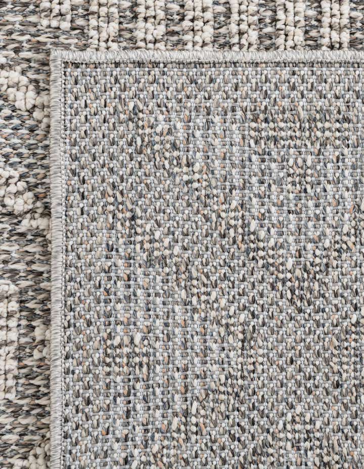 5' 3 x 8' Easy-Clean Trellis Indoor / Outdoor Rug