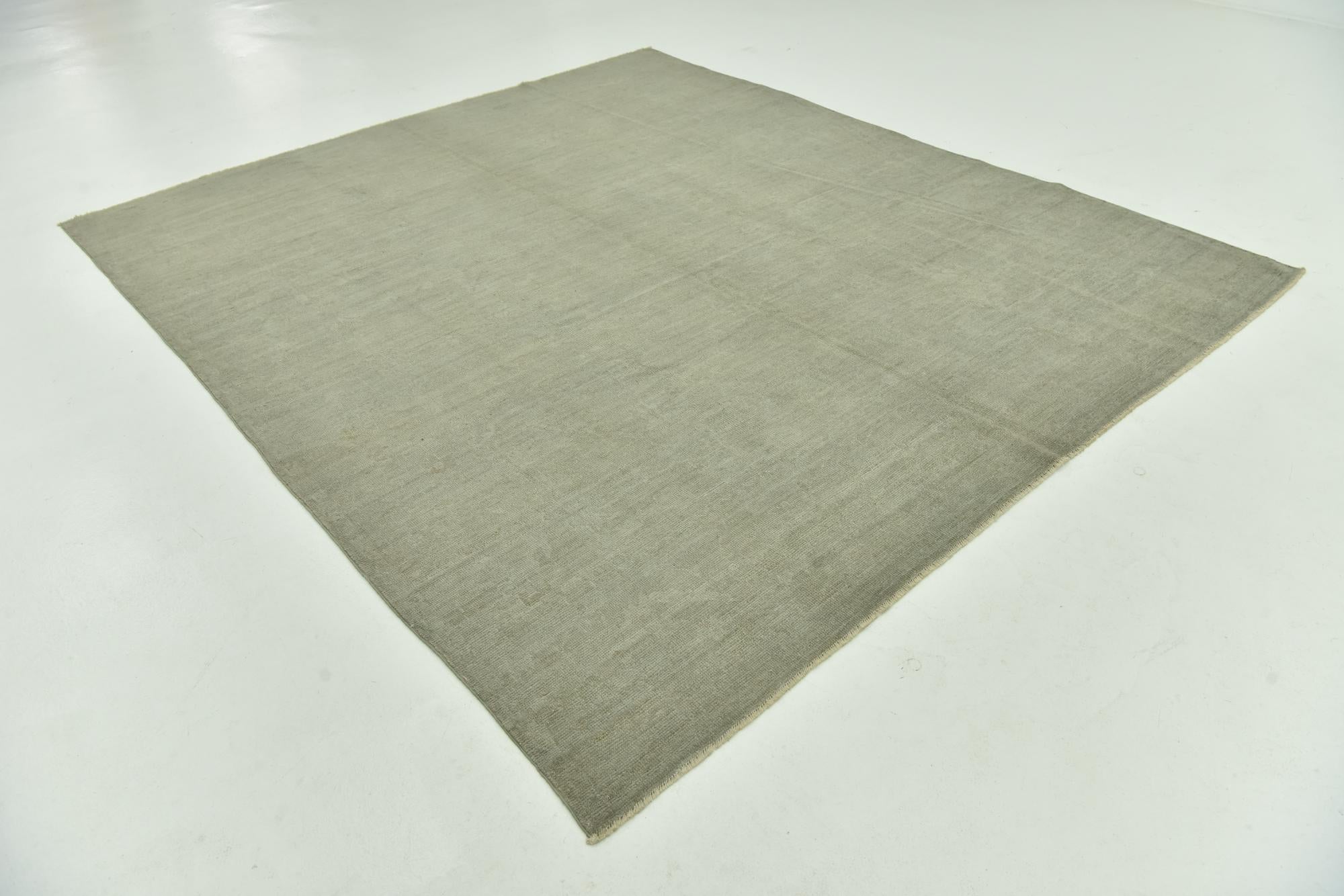 8' 1 x 9' 5 Hand Knotted Peshawar Ziegler Wool Rug