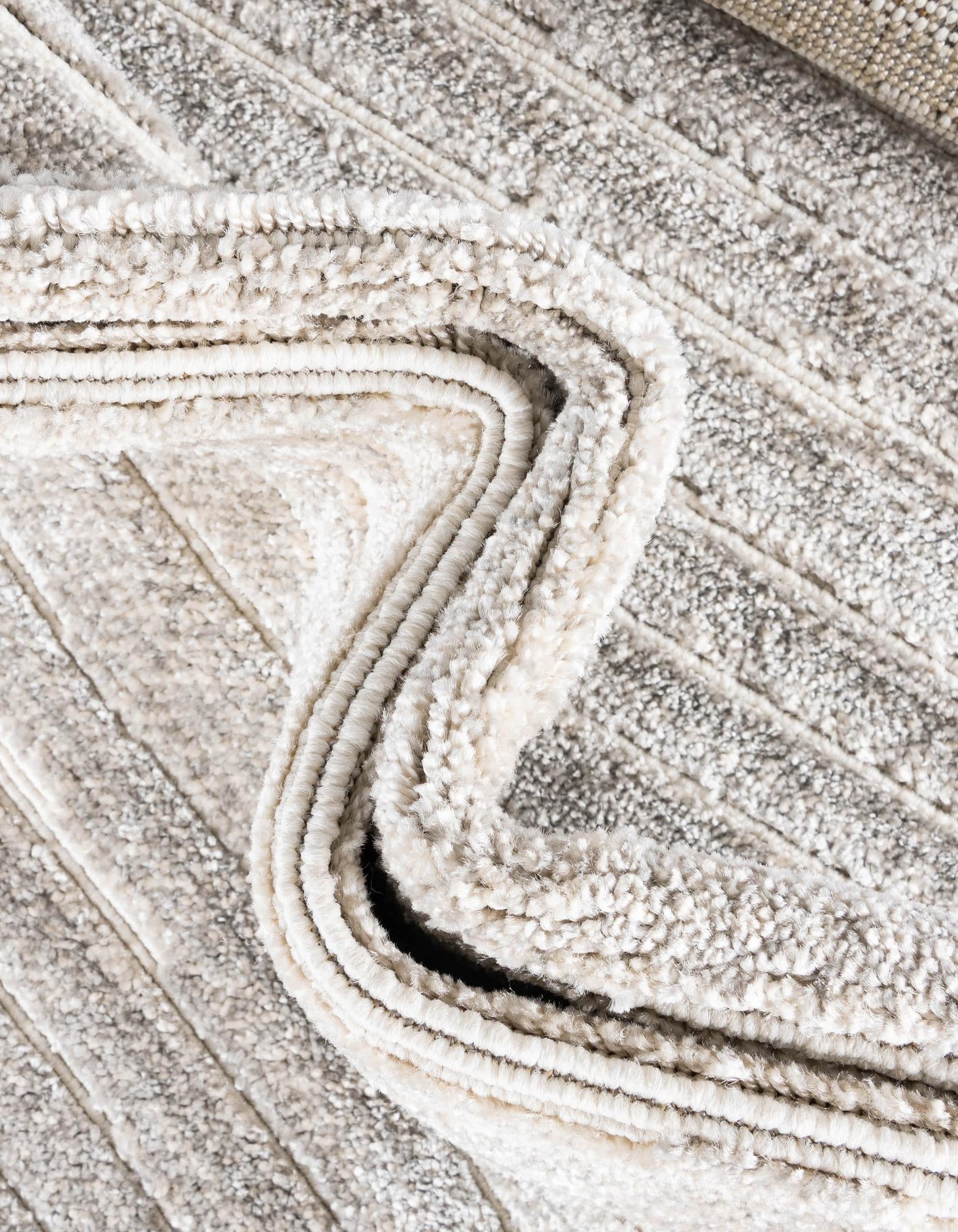 9' x 12' 2 Easy-Clean Sabrina Soto Ola Indoor / Outdoor Rug