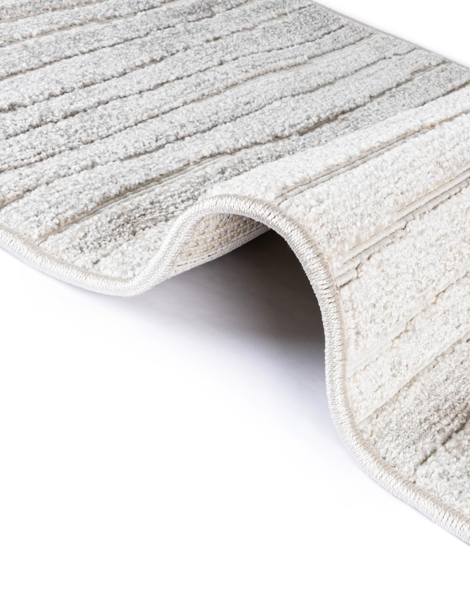 9' x 12' 2 Easy-Clean Sabrina Soto Ola Indoor / Outdoor Rug