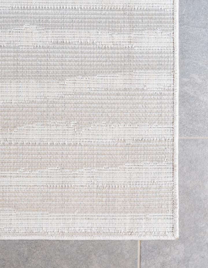 8' x 10' Easy-Clean Sabrina Soto Ola Indoor / Outdoor Rug