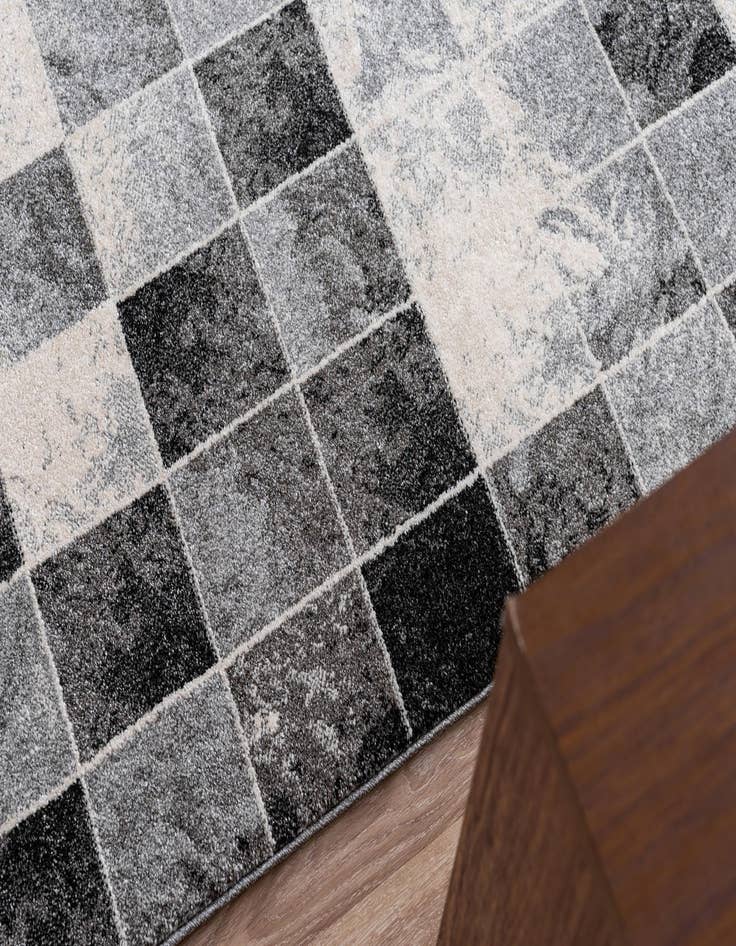 Detail image of 7' x 10' Safari Rug