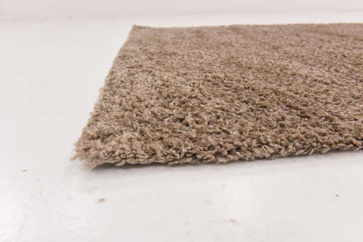 5' 3 x 7' 6 Solid Shag Rug