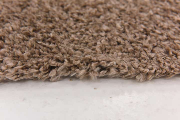 5' 3 x 7' 6 Solid Shag Rug