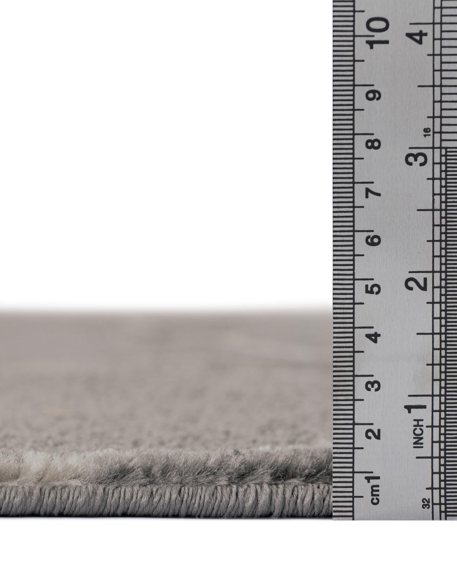 2' x 3' Trellis Frieze Rug