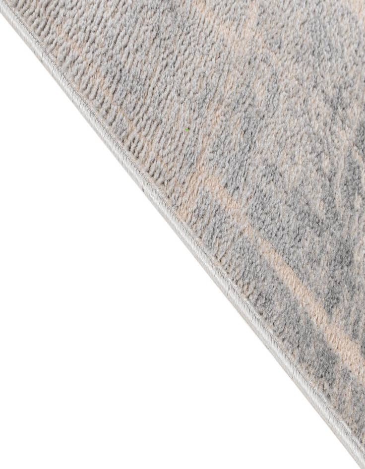 Detail image of 5' x 7' 2 Uptown Rug