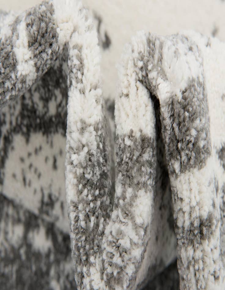 Detail image of 245cm x 305cm Venice Alfombra