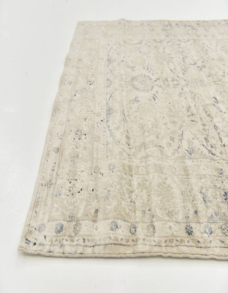 Detail image of 5' x 7' 7 Villa Rug