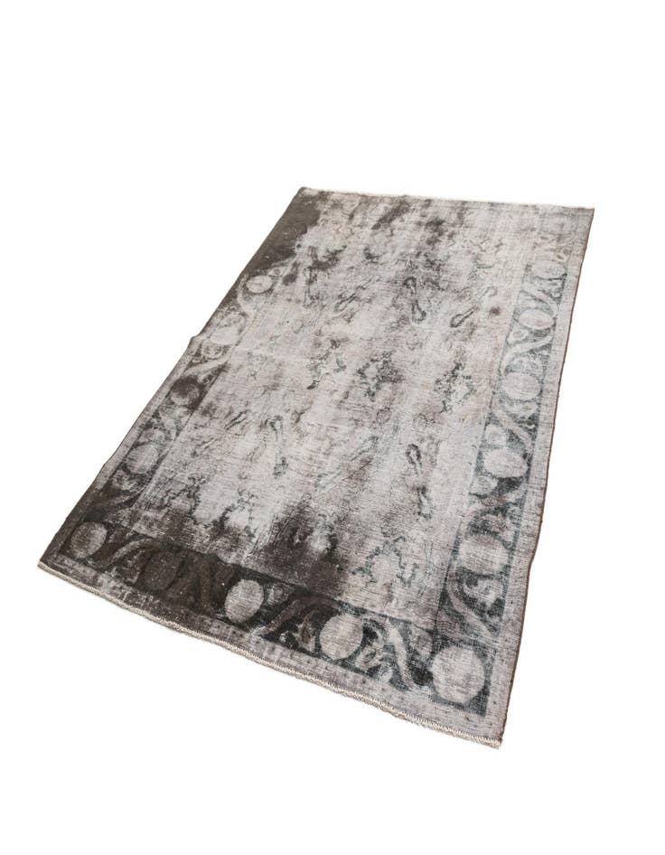 Detail image of 6' 2 x 7' 7 Vintage Royal Rug