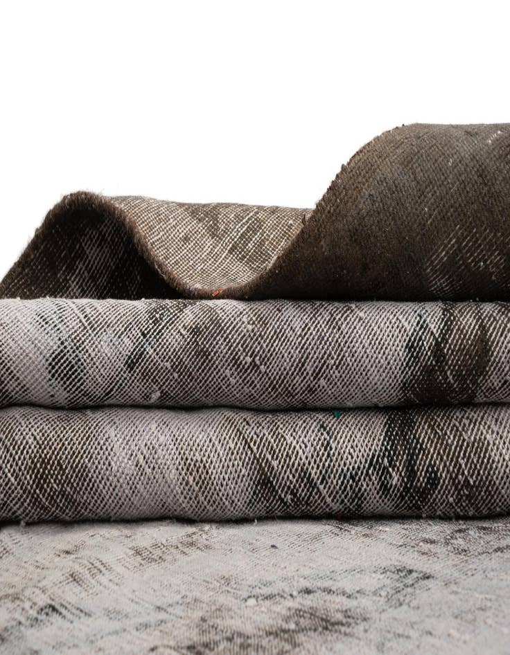 Detail image of 6' 2 x 7' 7 Vintage Royal Rug