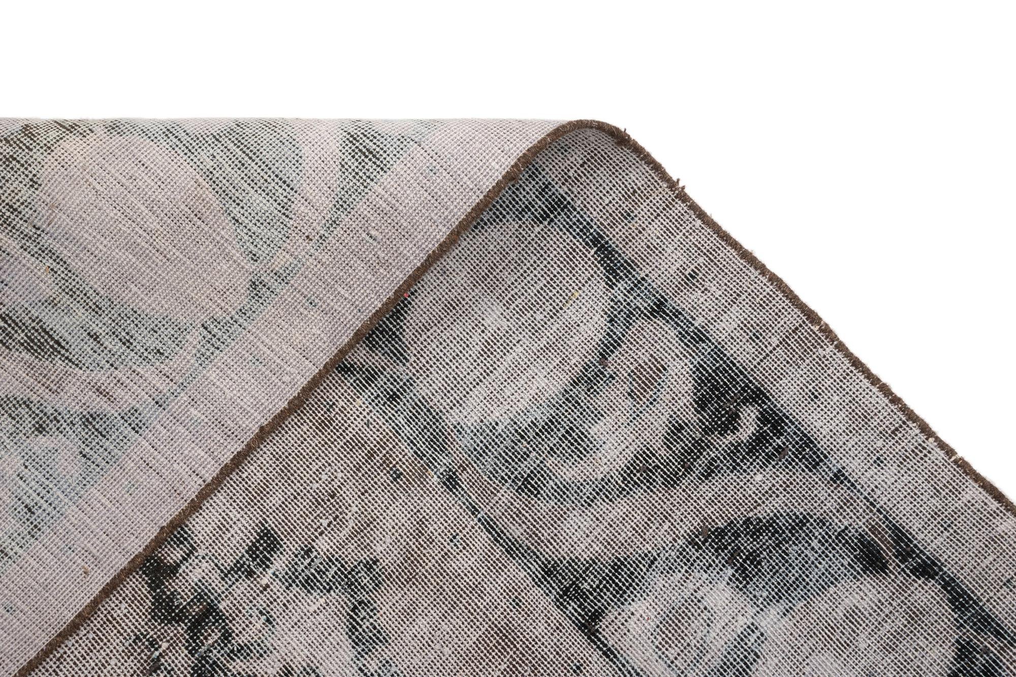 6' 2 x 7' 7 Vintage Royal Rug