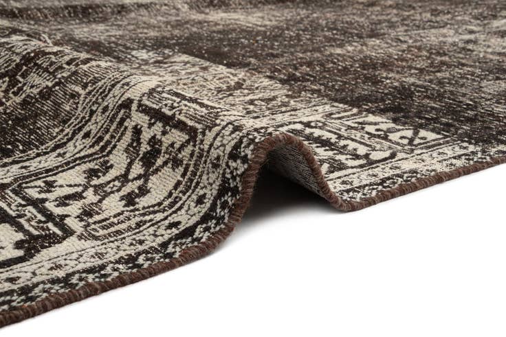 Detail image of 8' x 11' 7 Vintage Royal Rug