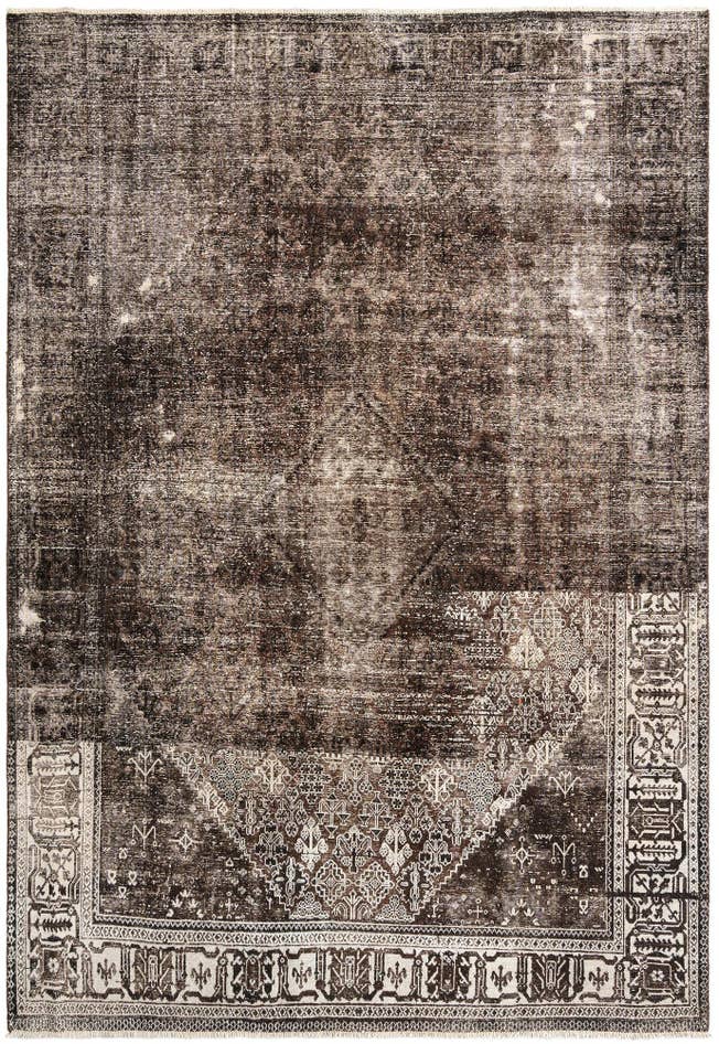 Detail image of 8' x 11' 7 Vintage Royal Rug
