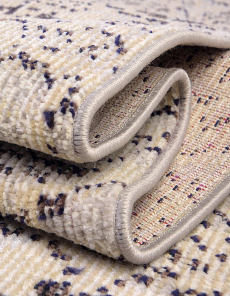 Detail image of 4' x 4' Amulet Round Rug