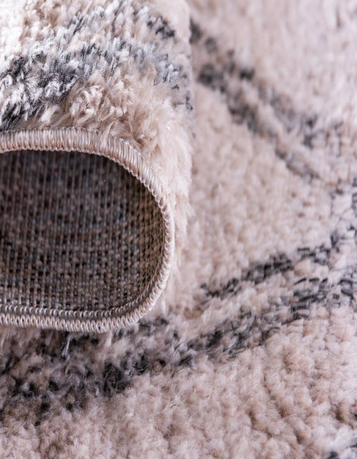 Detail image of 4' 7 x 4' 7 Atlas Round Rug