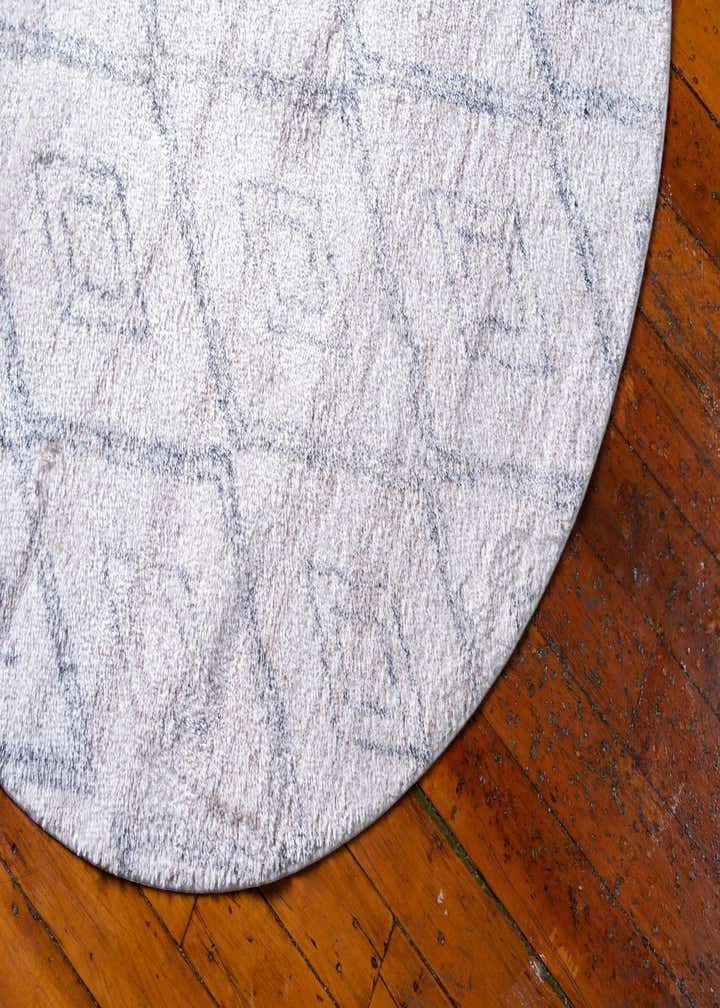 4' 7 x 4' 7 Atlas Round Rug