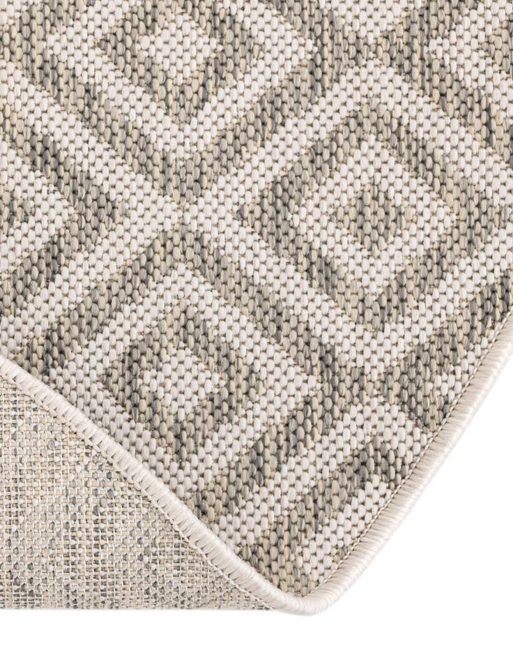 Detail image of 6' 7 x 6' 7 Easy-Clean Jill Zarin Costa Rica Indoor / Outdoor Round Rug