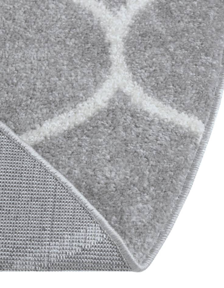 Detail image of 5' 3 x 5' 3 Lattice Frieze Round Rug