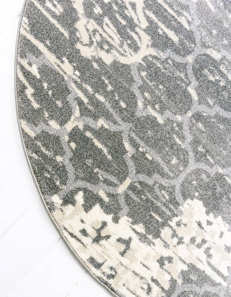 Detail image of 6' x 6' Lattice Round Rug