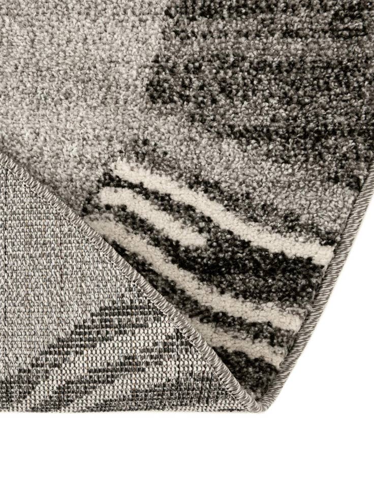 Detail image of 6' x 6' Loft Round Rug