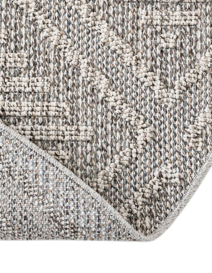 Detail image of 3' 1 x 3' 1 Washable Lattice Indoor / Outdoor Round Rug