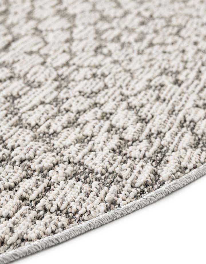 5' 3 x 5' 3 Easy-Clean Safari Indoor / Outdoor Round Rug