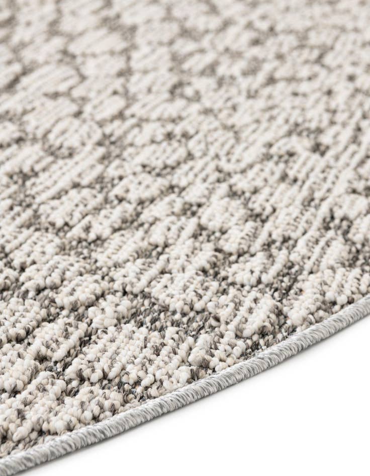 Detail image of 5' 3 x 5' 3 Easy-Clean Safari Indoor / Outdoor Round Rug