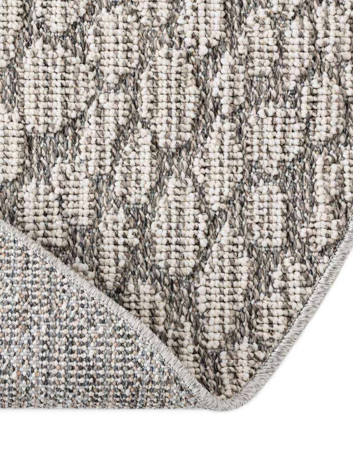 5' 3 x 5' 3 Easy-Clean Safari Indoor / Outdoor Round Rug
