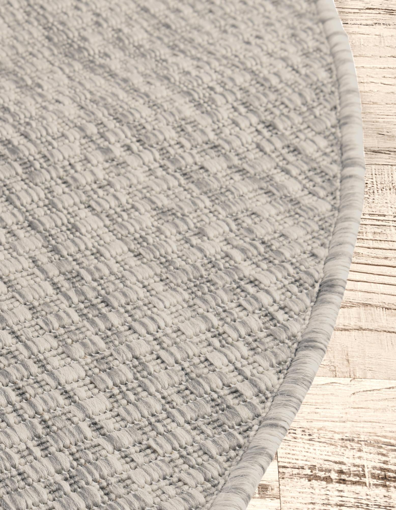 10' x 10' Easy-Clean Solid Indoor / Outdoor Round Rug