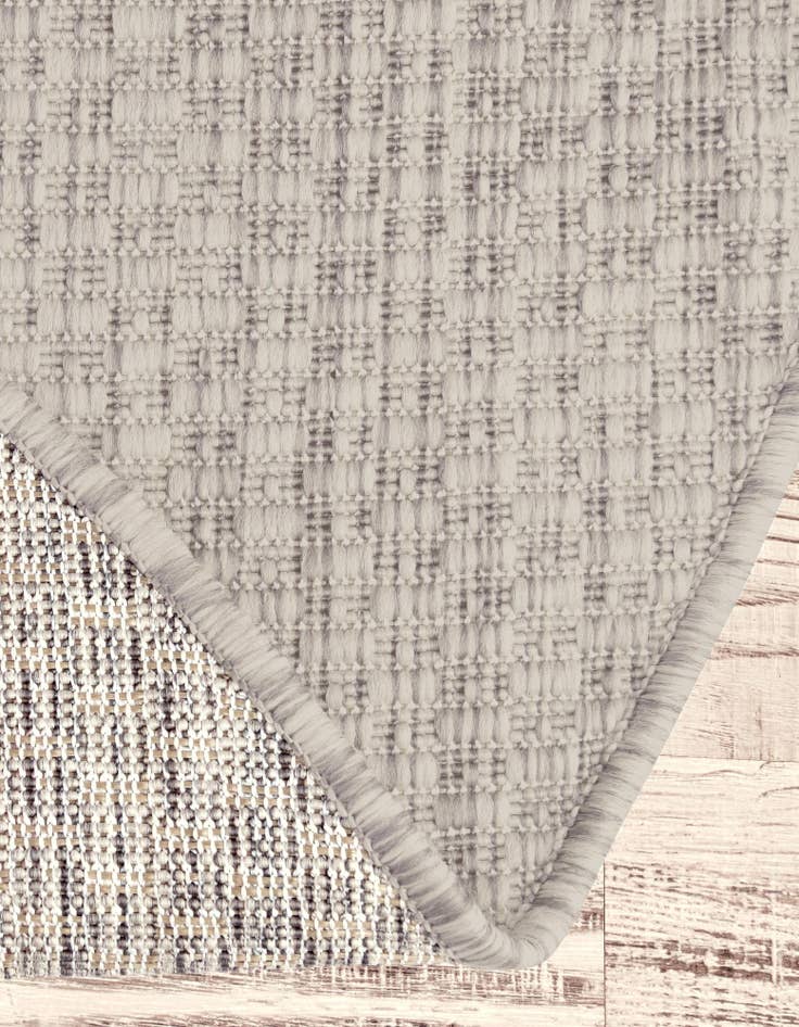 Detail image of 3' x 3'  Washable Solid Indoor / Outdoor Round Rug