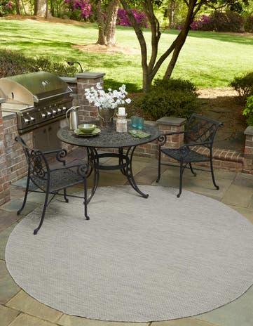 Light Gray Easy-Clean Solid Indoor / Outdoor Round Rug