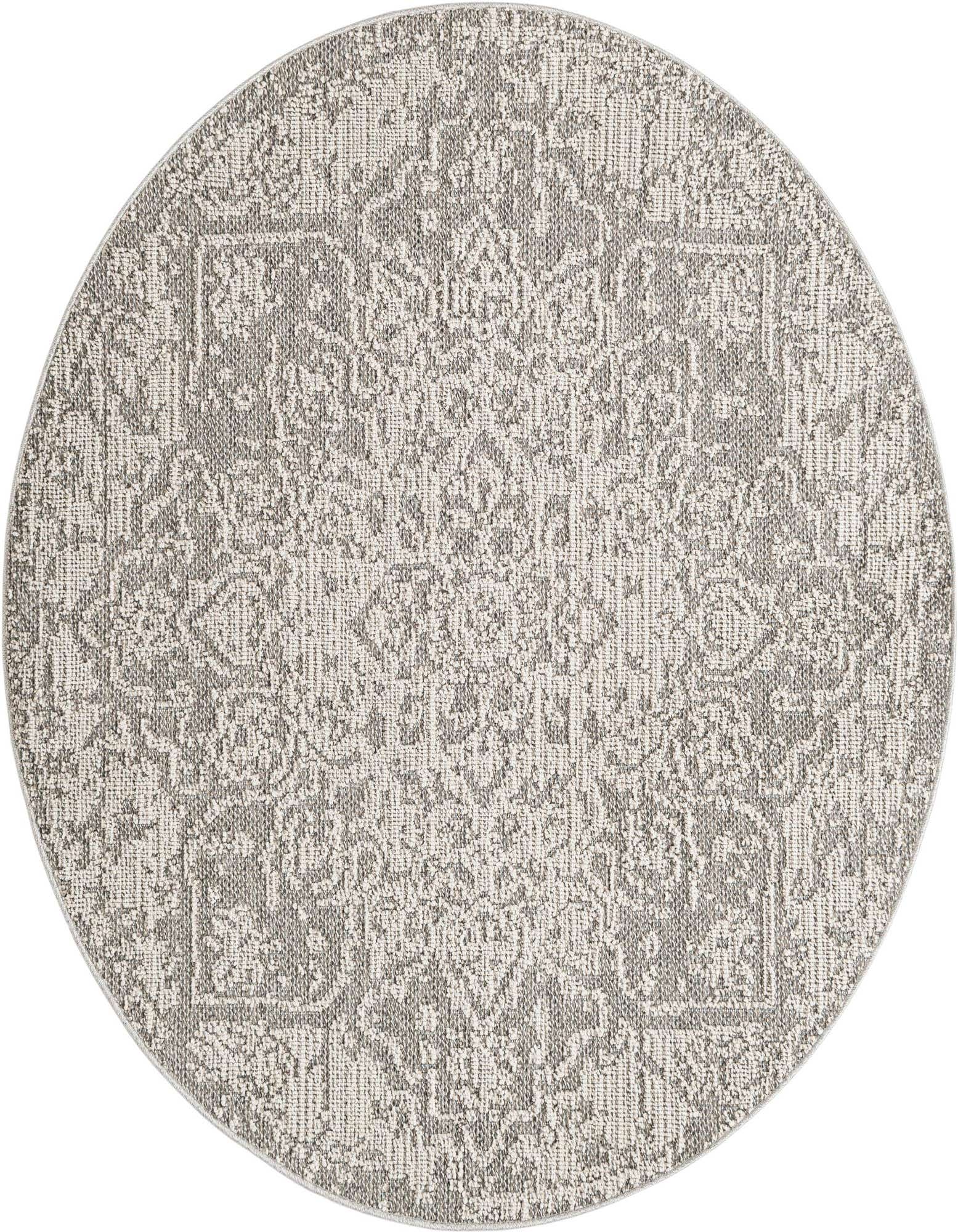 5' 3 x 5' 3 Easy-Clean Traditional Indoor / Outdoor Round Rug