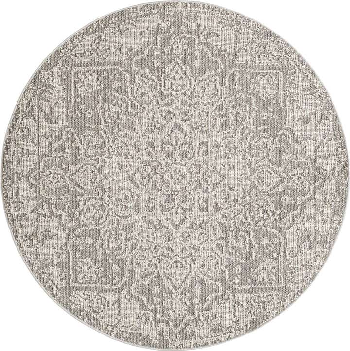 5' 3 x 5' 3 Easy-Clean Traditional Indoor / Outdoor Round Rug