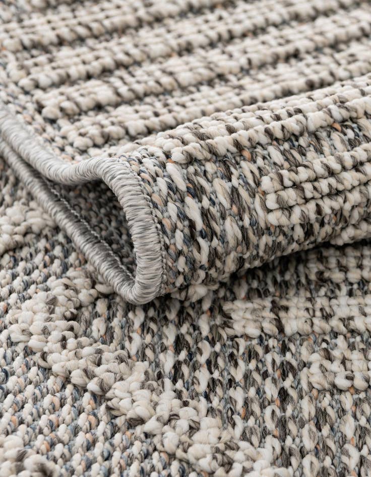 Detail image of 7' 10 x 7' 10 Easy-Clean Trellis Indoor / Outdoor Round Rug